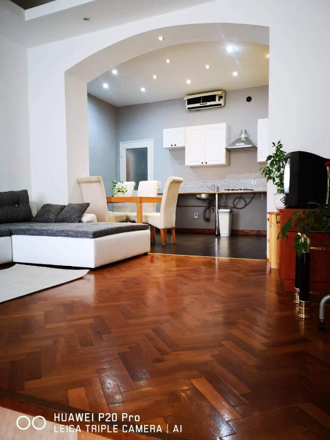 Patrik Apartman Székesfehérvár Exteriér fotografie