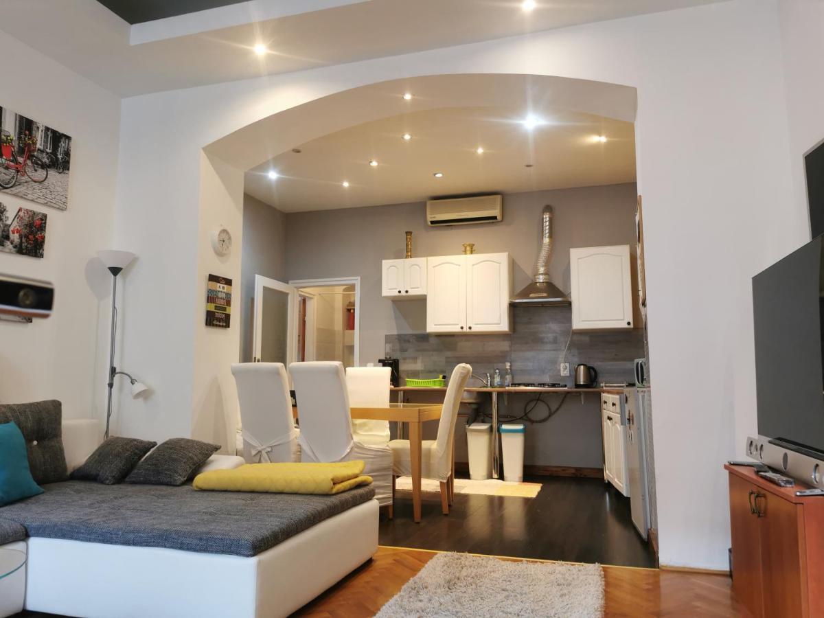 Patrik Apartman Székesfehérvár Exteriér fotografie